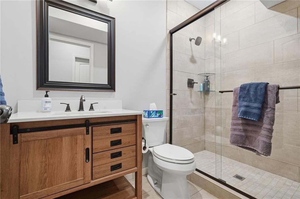 Photo 26 of 34 - 104 S Eastglen Drive, Raymore, MO 64083
