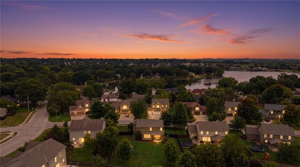 Photo 34 of 34 - 104 S Eastglen Drive, Raymore, MO 64083