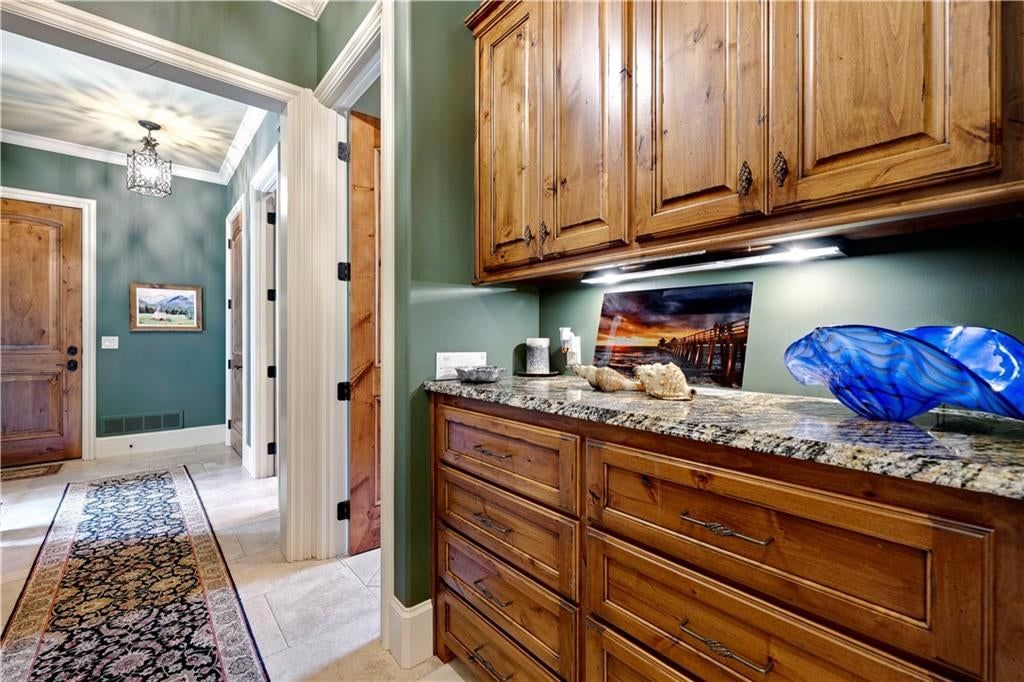 645 St James Court — photo 23