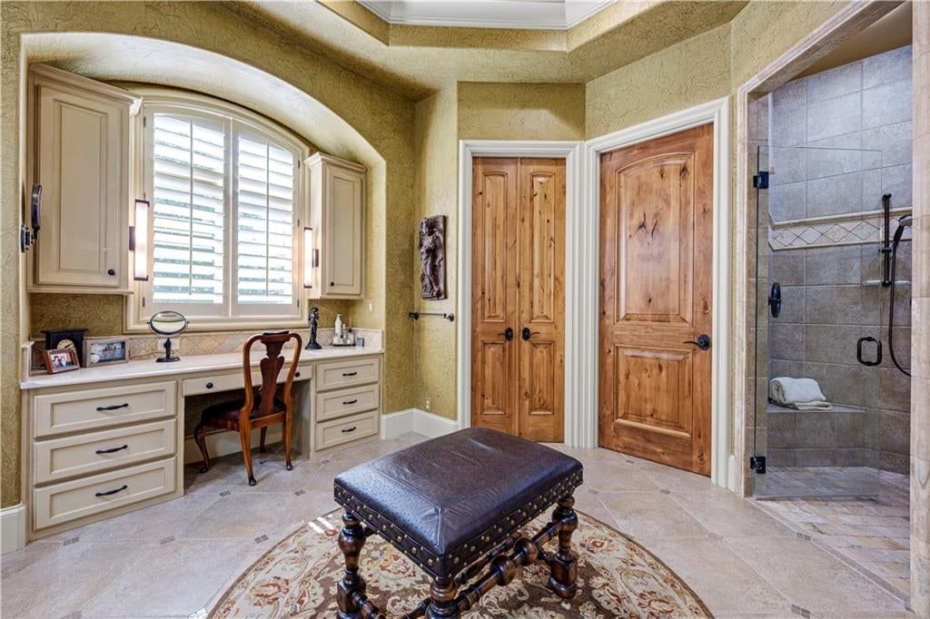 645 St James Court — photo 30