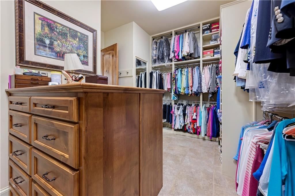 645 St James Court — photo 33