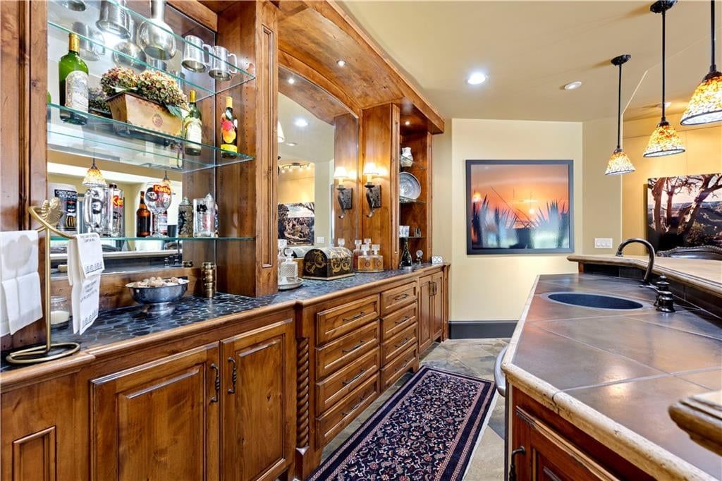 645 St James Court — photo 42