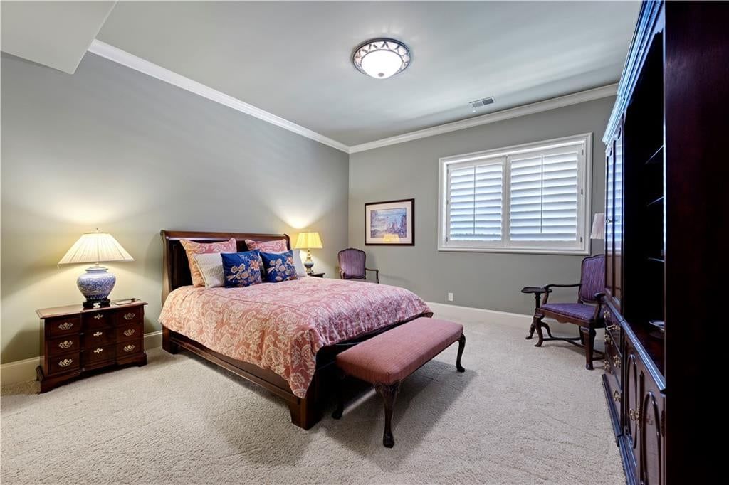 645 St James Court — photo 46