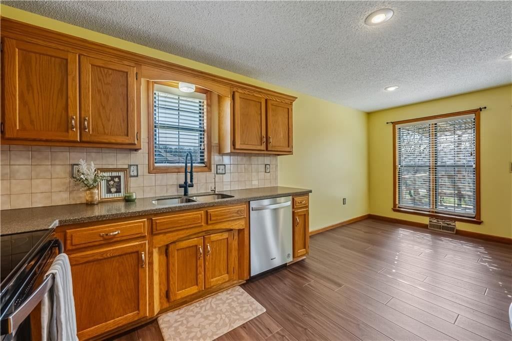 1208 Jennies Drive — photo 27