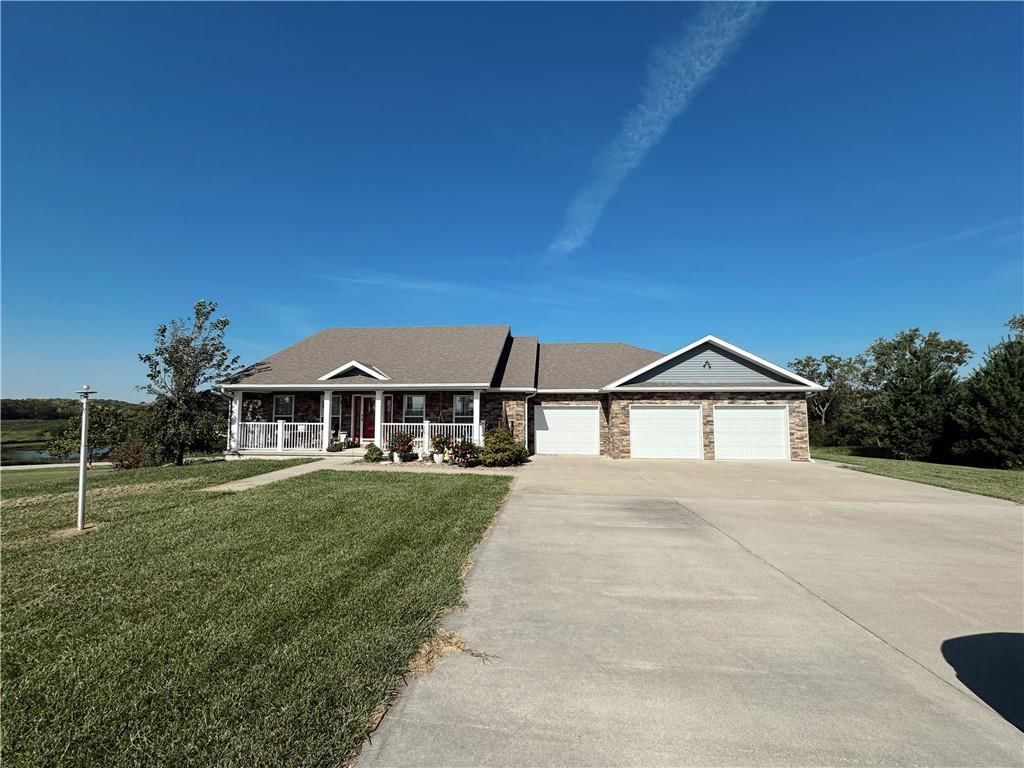 10950 SE E Highway — photo 1