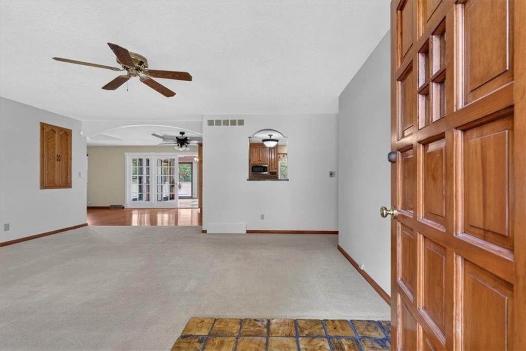 734 N Allen Road — photo 8