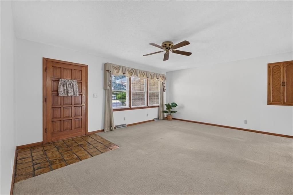 734 N Allen Road — photo 10