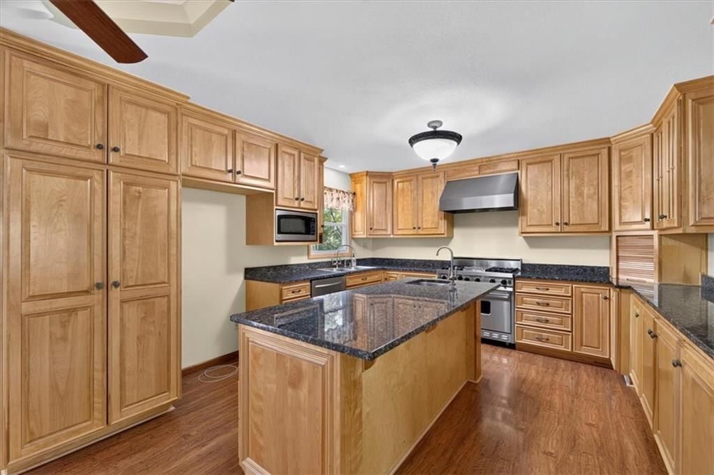 734 N Allen Road — photo 12
