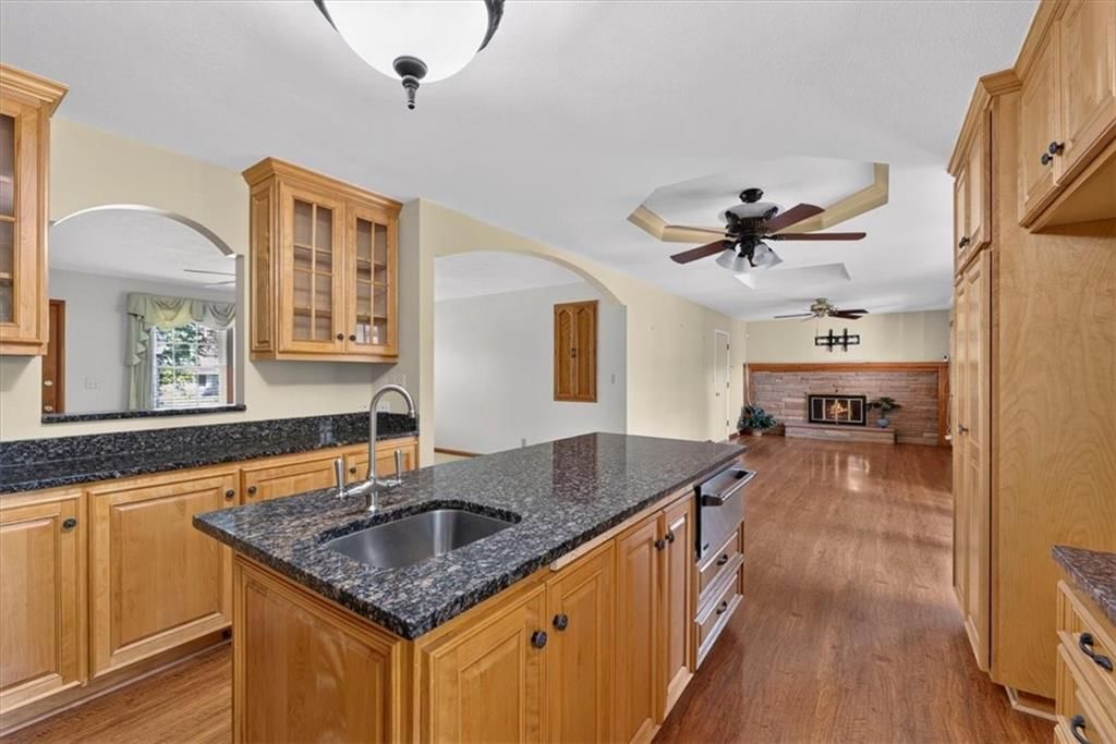 734 N Allen Road — photo 15