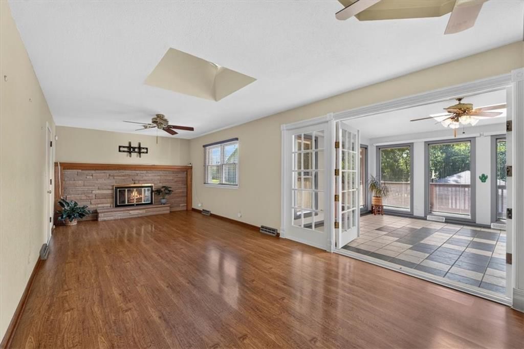 734 N Allen Road — photo 18