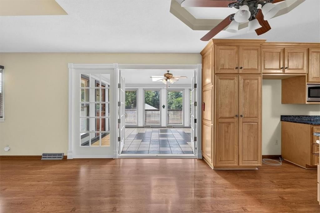 734 N Allen Road — photo 19