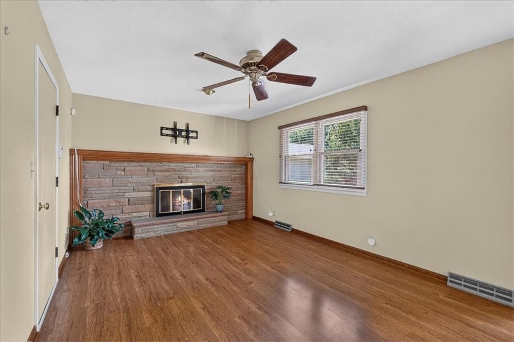 734 N Allen Road — photo 20
