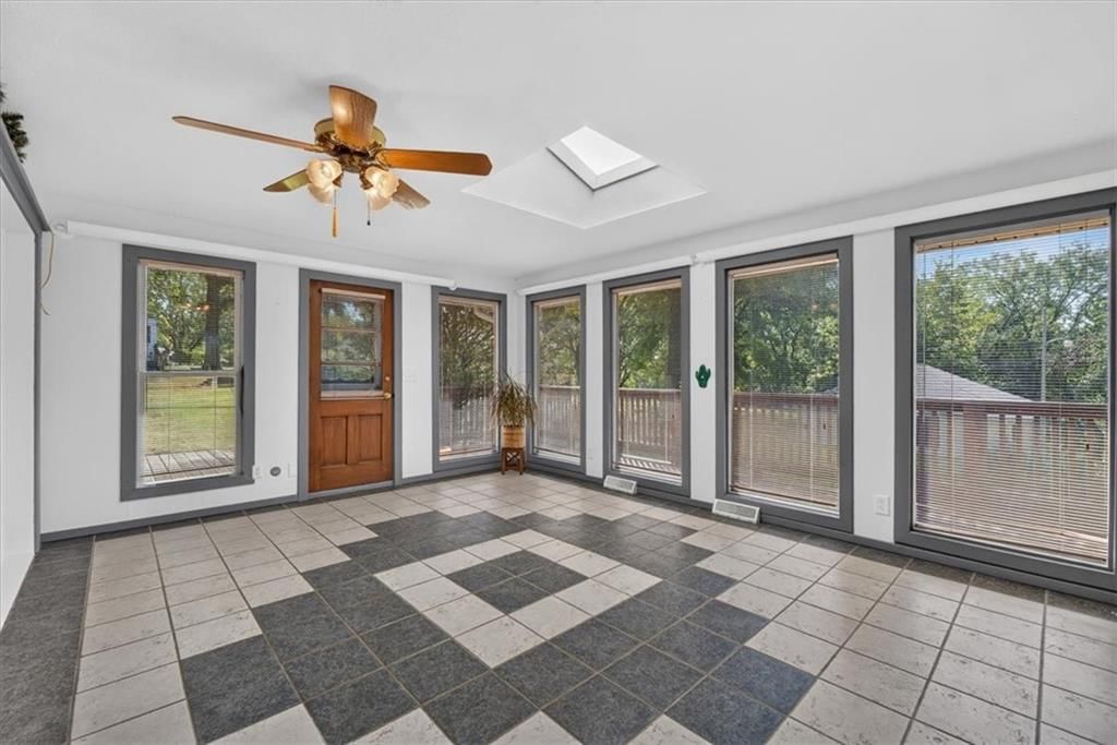 734 N Allen Road — photo 23