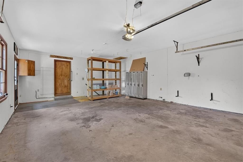 734 N Allen Road — photo 35