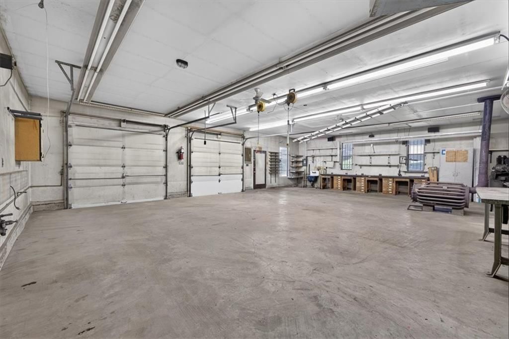 734 N Allen Road — photo 38