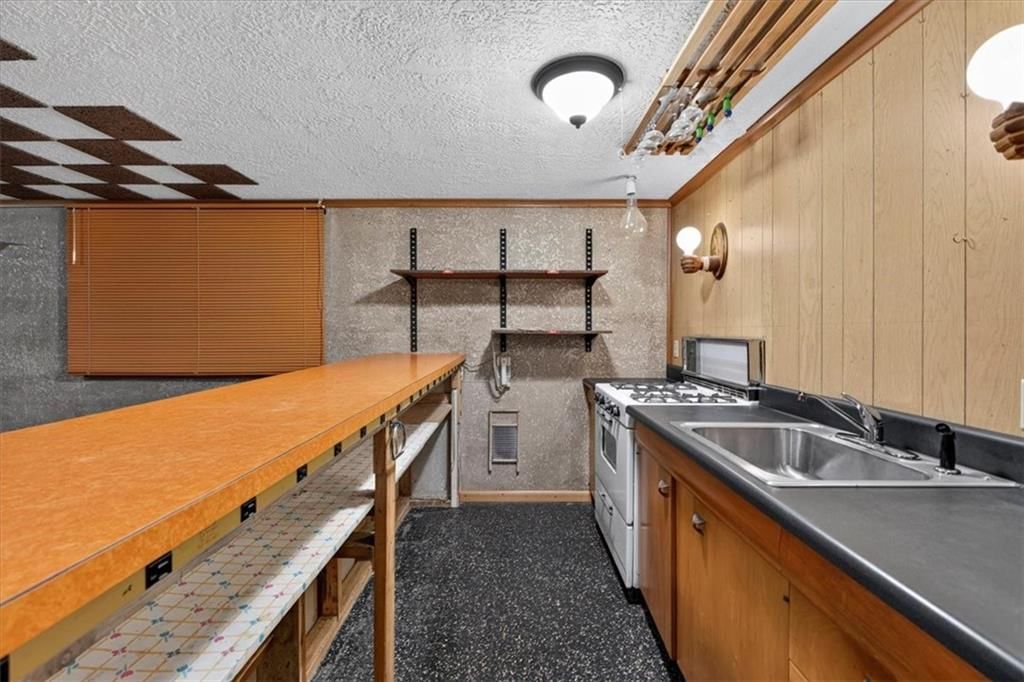 734 N Allen Road — photo 44
