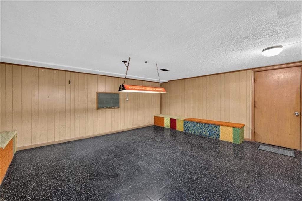 734 N Allen Road — photo 46
