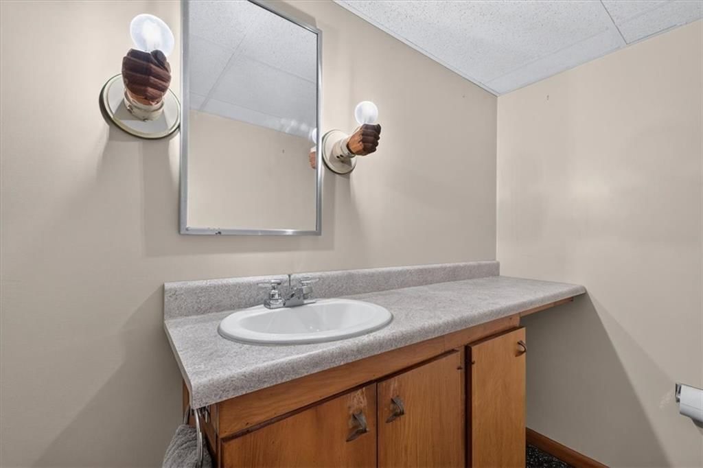 734 N Allen Road — photo 49
