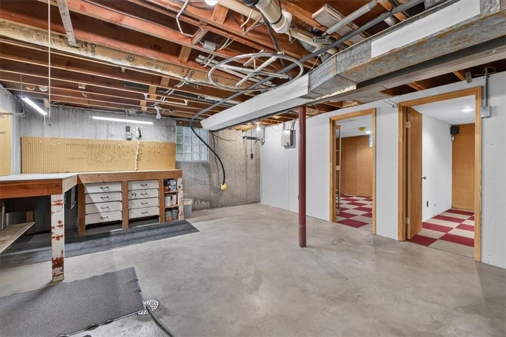 734 N Allen Road — photo 52