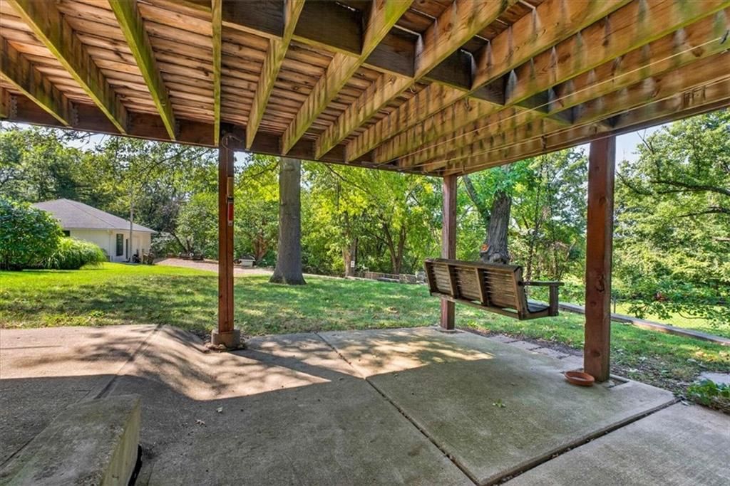 734 N Allen Road — photo 62