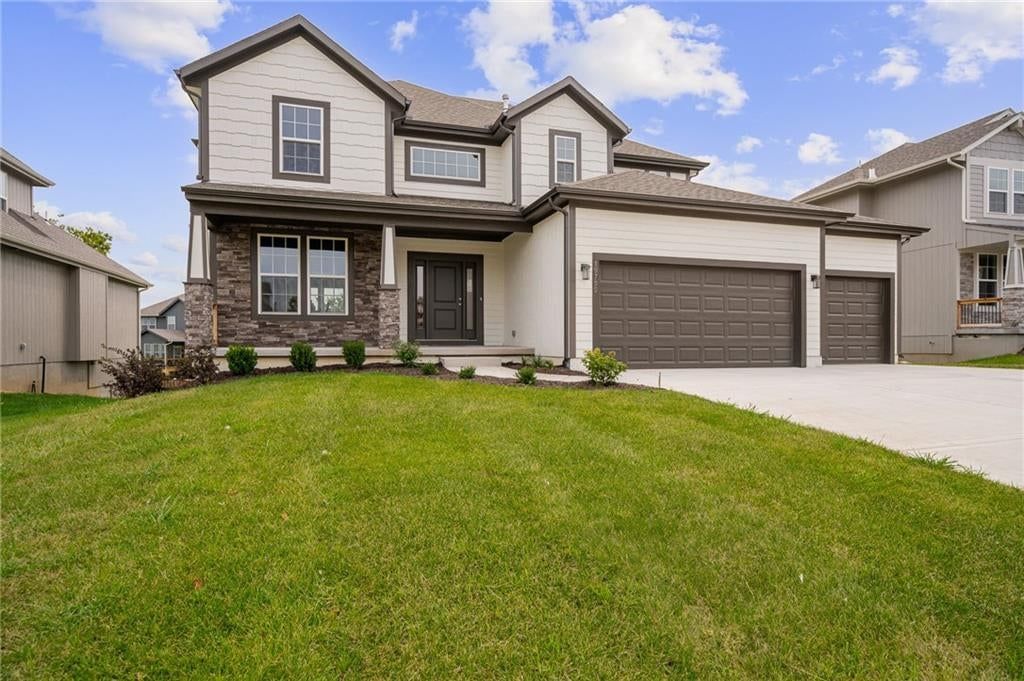 19799 W 114th Place, Olathe, KS