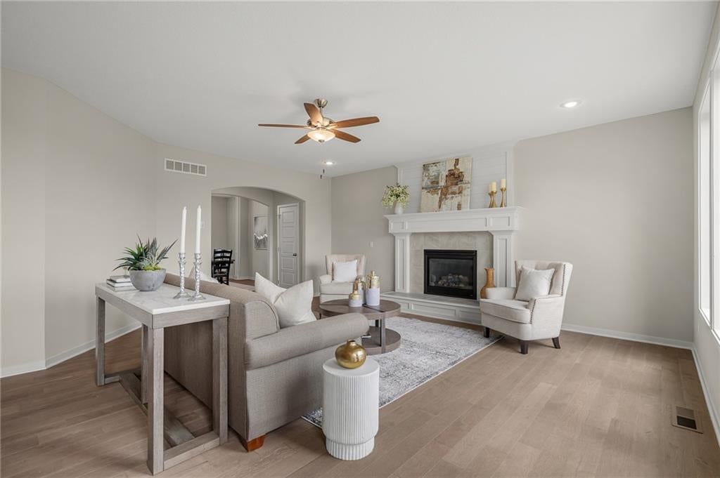 19799 W 114th Place, Olathe, KS