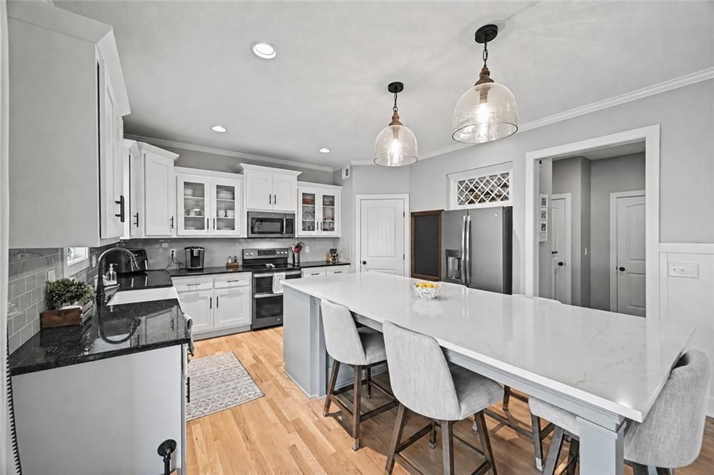 Photo 15 of 57 - 12725 N Overbrook Drive, Platte City, MO 64079