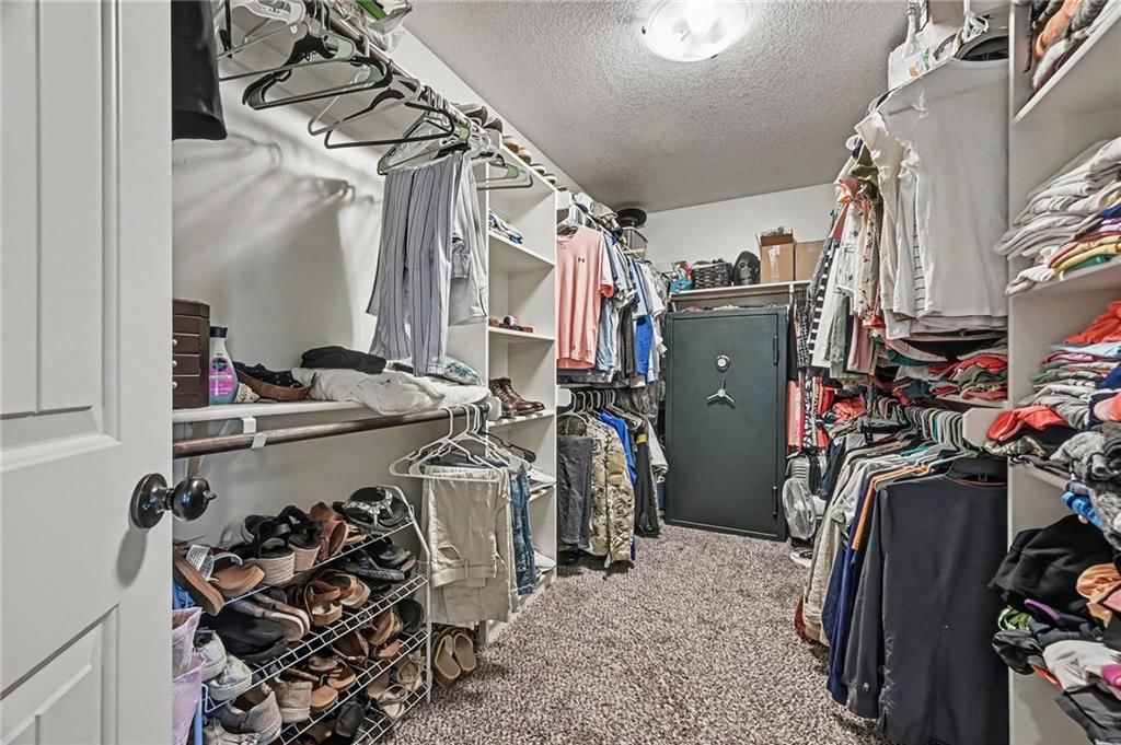 Photo 25 of 57 - 12725 N Overbrook Drive, Platte City, MO 64079