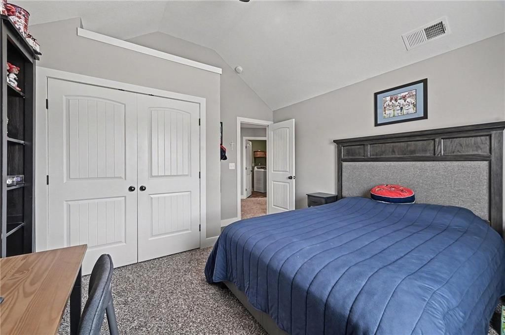 Photo 27 of 57 - 12725 N Overbrook Drive, Platte City, MO 64079