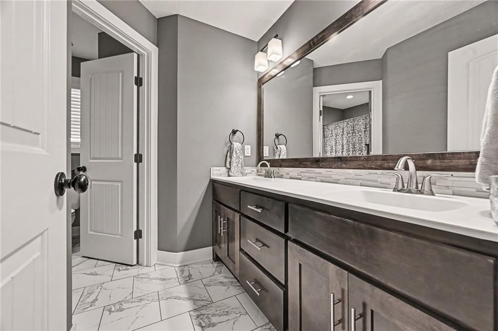 Photo 29 of 57 - 12725 N Overbrook Drive, Platte City, MO 64079