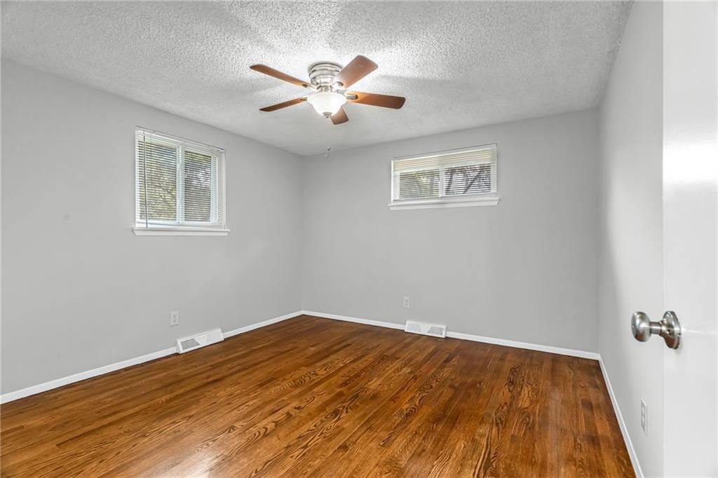 4024 N Spruce Avenue — photo 11