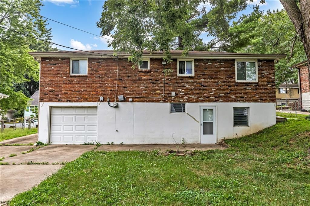 4024 N Spruce Avenue — photo 15