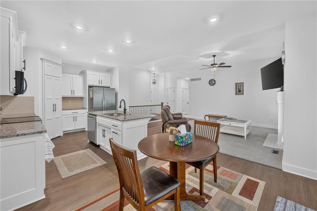 204 S Marimack Court — photo 12