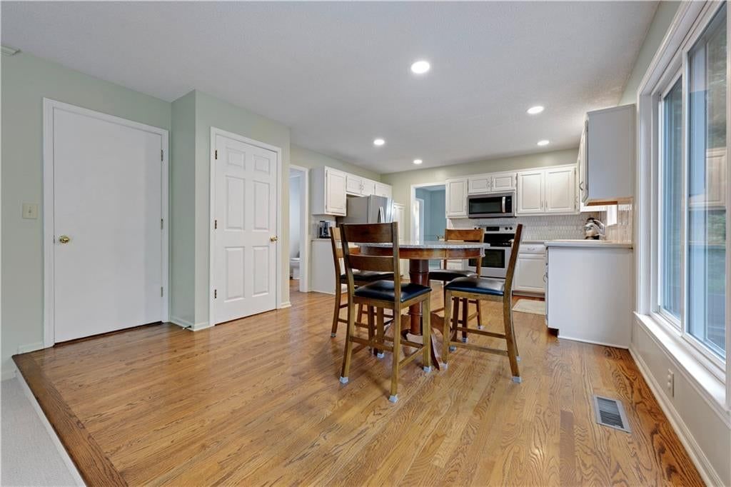 5113 Woodsonia Drive — photo 16