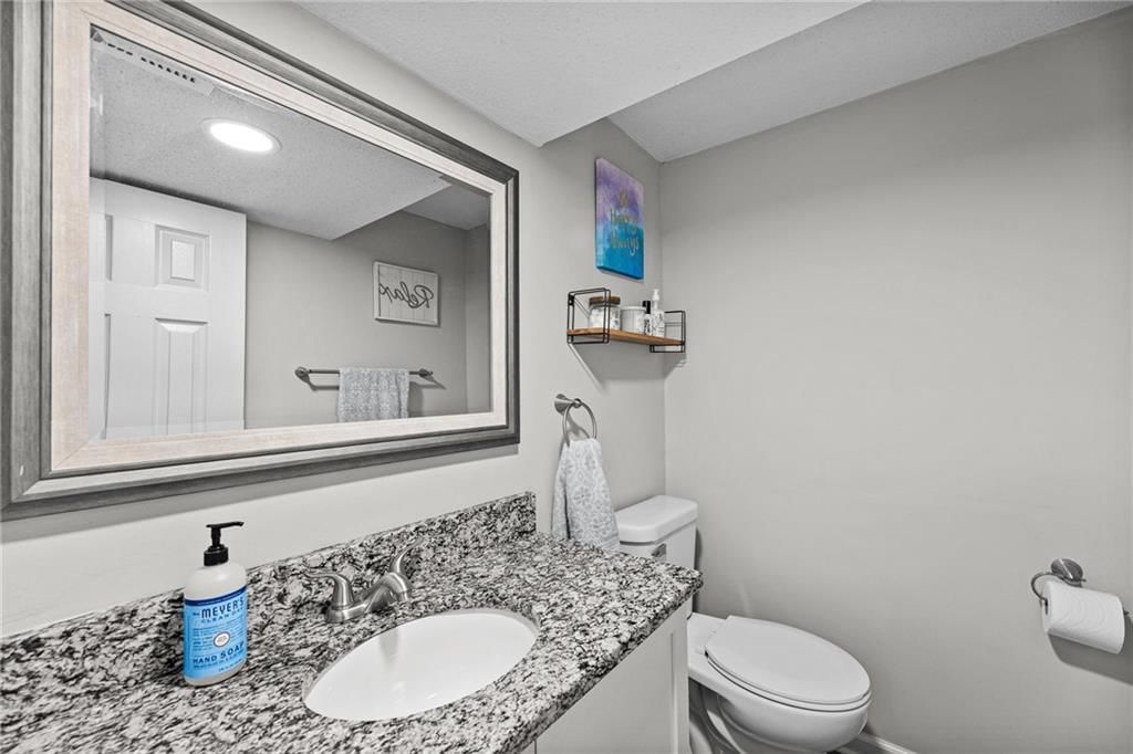 12712 Crystal Avenue — photo 19