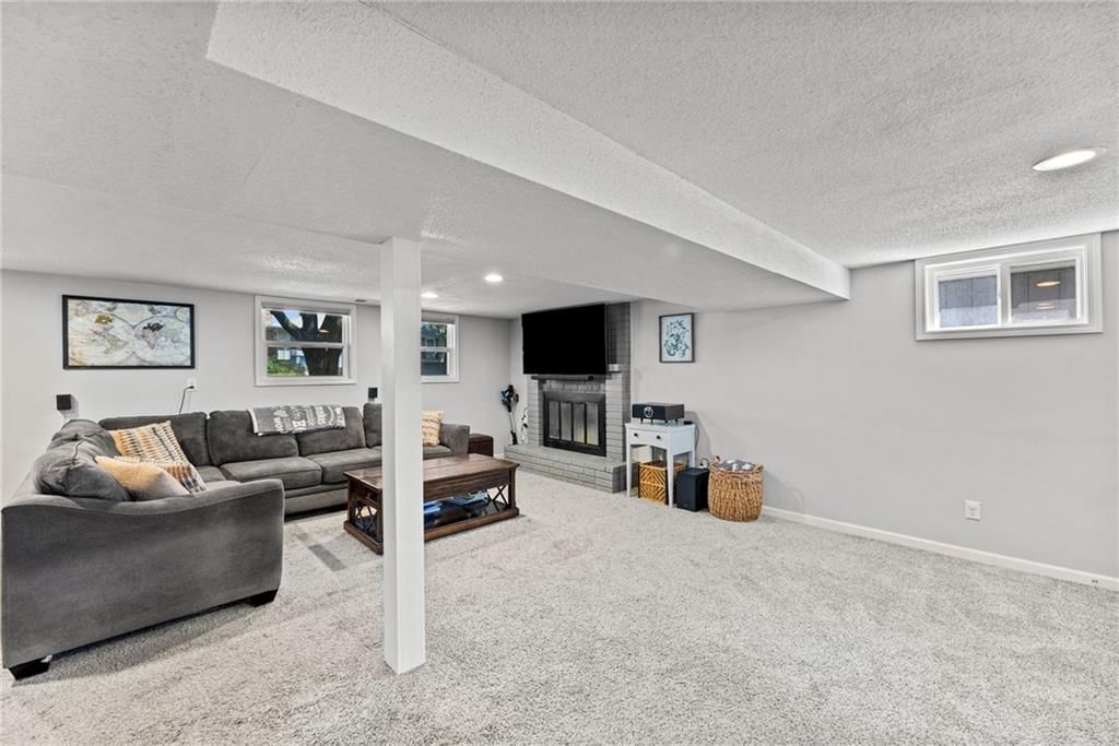 12712 Crystal Avenue — photo 27