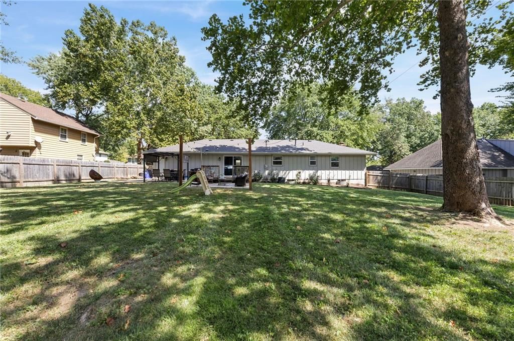 12712 Crystal Avenue — photo 40
