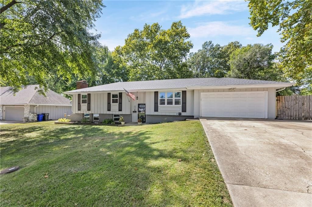 12712 Crystal Avenue, Grandview, MO: listing photo 3