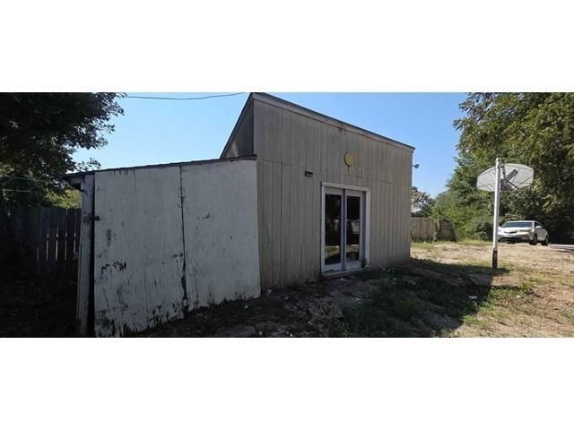 3035 Donnelly Avenue — photo 20