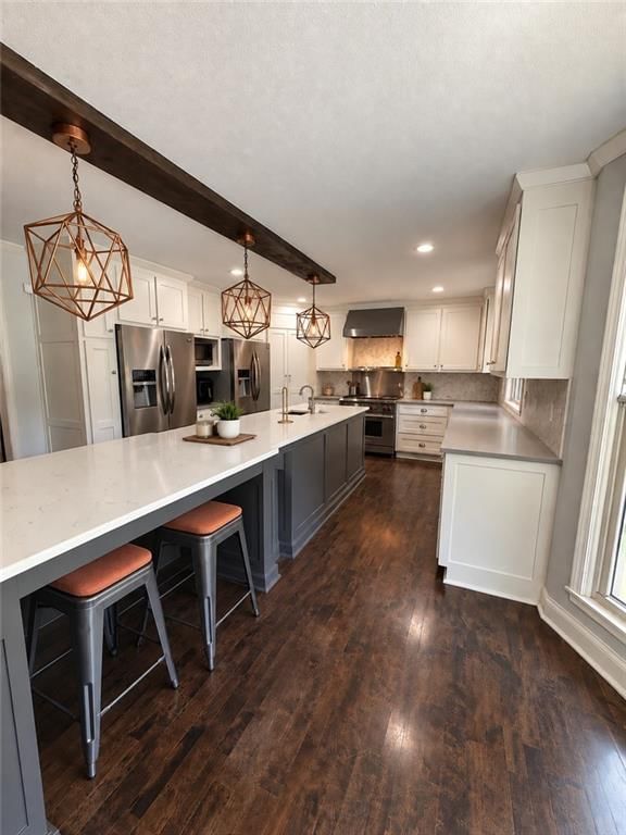 Photo 7 of 50 - 12317 Walmer Street, Overland Park, KS 66209