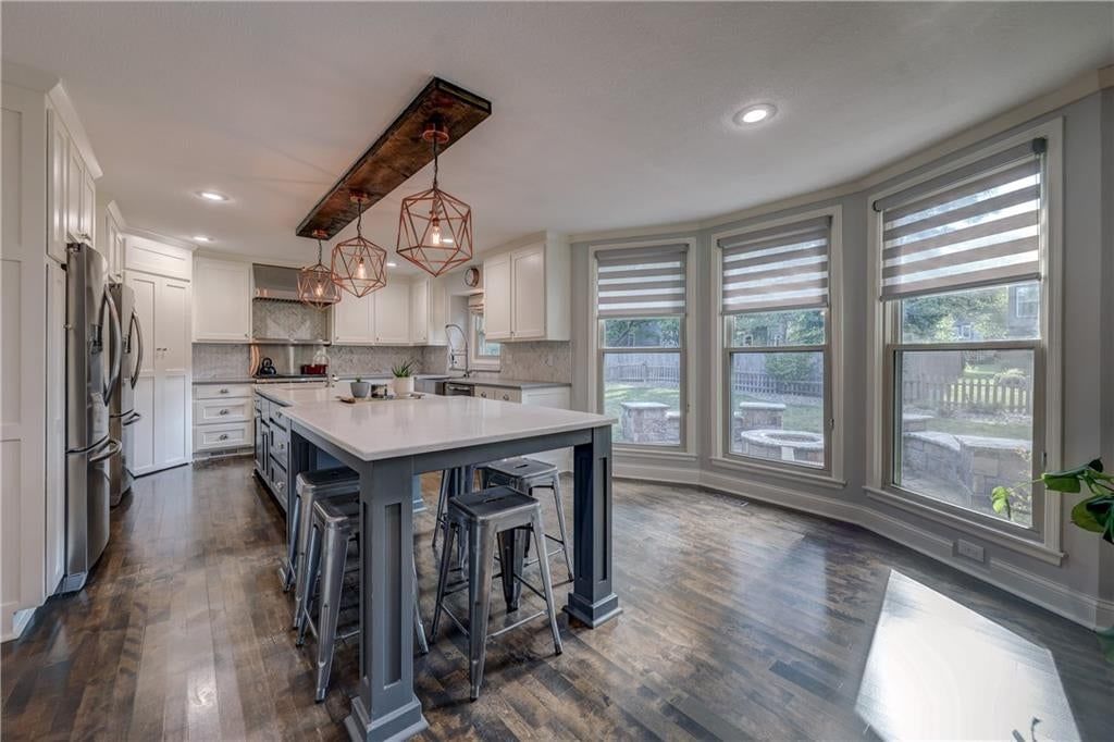 Photo 15 of 50 - 12317 Walmer Street, Overland Park, KS 66209
