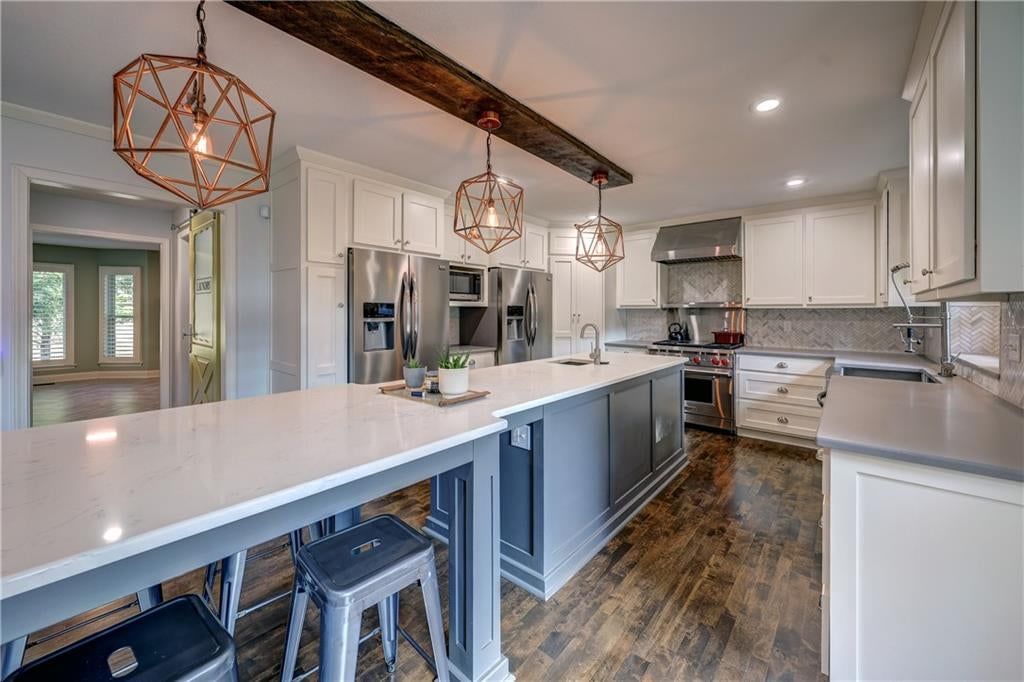 Photo 16 of 50 - 12317 Walmer Street, Overland Park, KS 66209