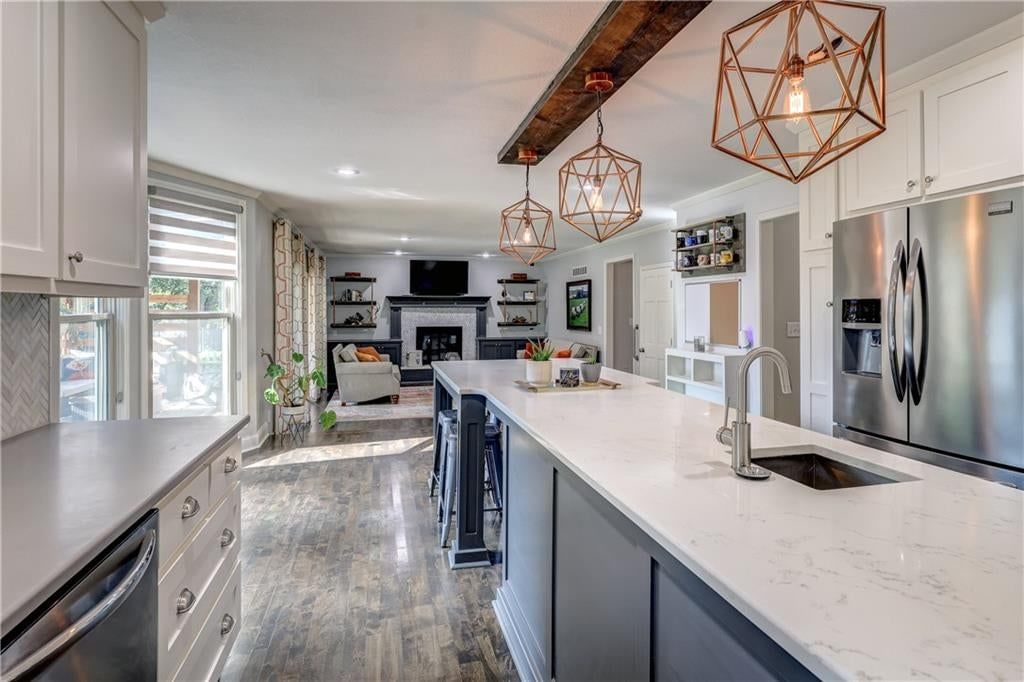 Photo 19 of 50 - 12317 Walmer Street, Overland Park, KS 66209