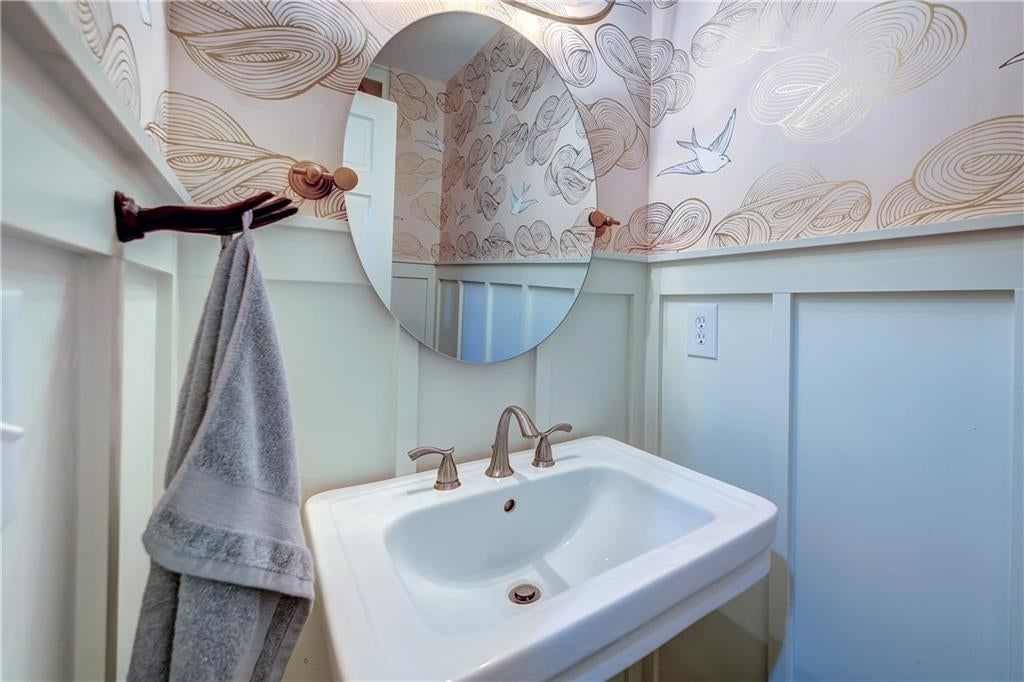 Photo 22 of 50 - 12317 Walmer Street, Overland Park, KS 66209