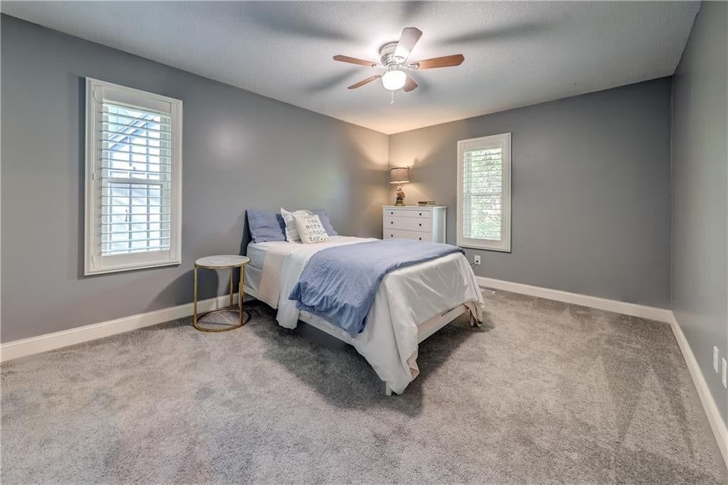 Photo 26 of 50 - 12317 Walmer Street, Overland Park, KS 66209