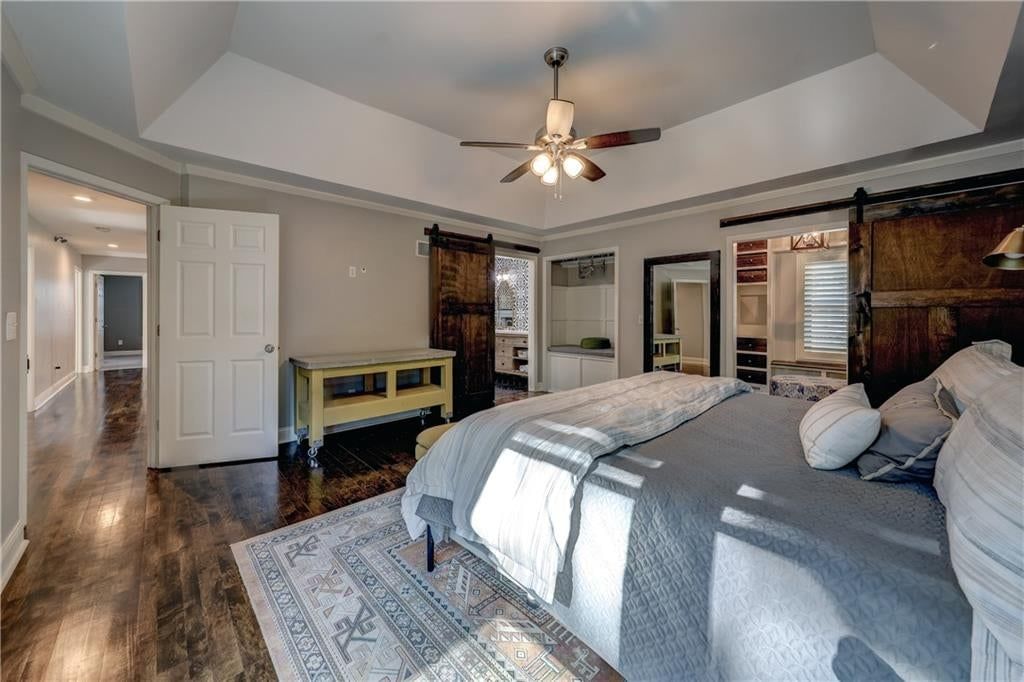 Photo 34 of 50 - 12317 Walmer Street, Overland Park, KS 66209