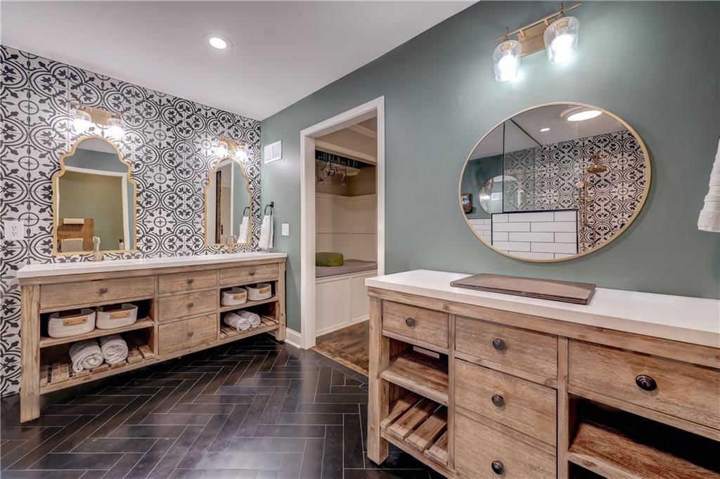 Photo 39 of 50 - 12317 Walmer Street, Overland Park, KS 66209