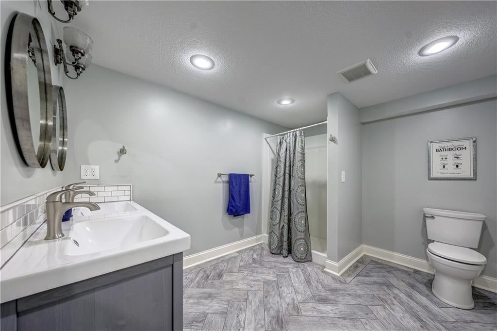 Photo 42 of 50 - 12317 Walmer Street, Overland Park, KS 66209