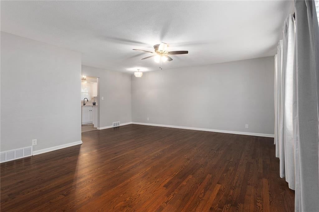 24 Virginia Drive — photo 3