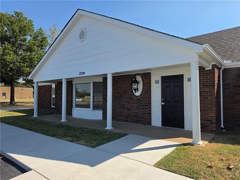2724 N Joplin Street — photo 3